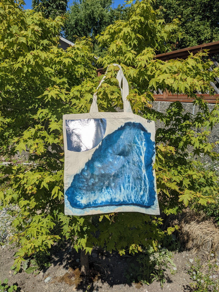 TOTE BAGS