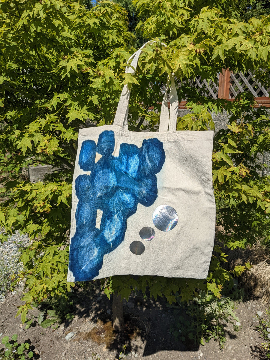 TOTE BAGS
