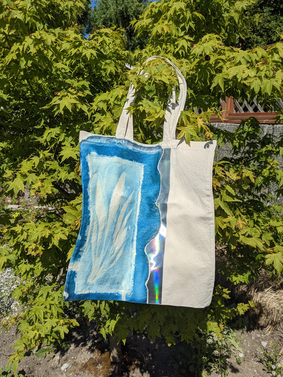 TOTE BAGS