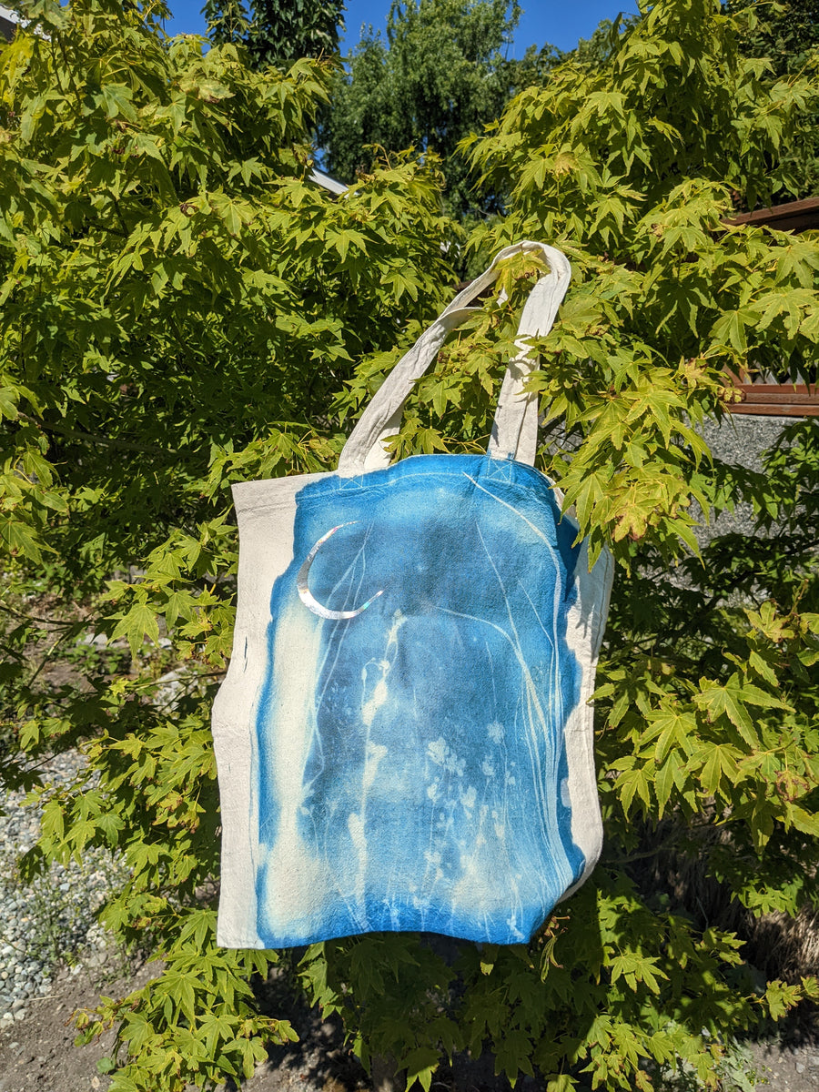 TOTE BAGS